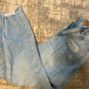 AE mom jean - small scuff - size 00 reg